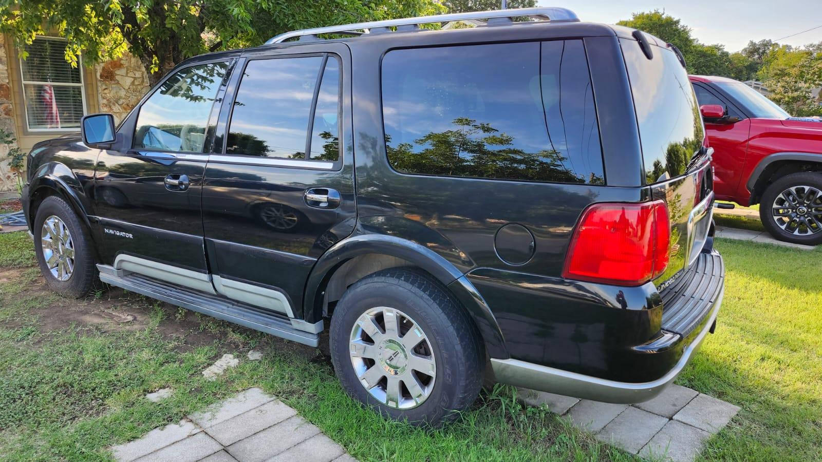 Lincoln Navigator, Exterior View